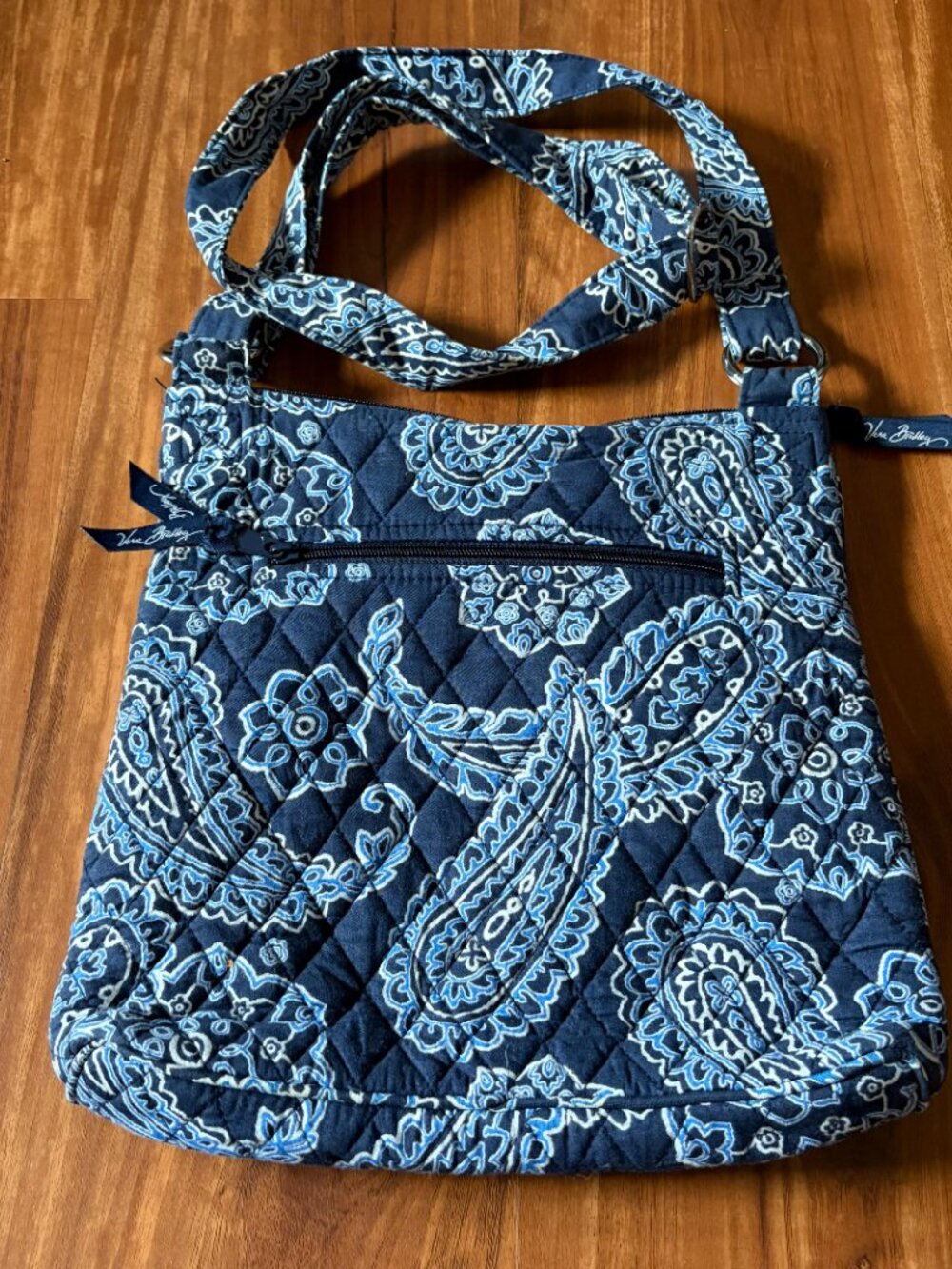 Retired Vera Bradley blue bandana hipster crossbody bag purse - Picture 3 of 9